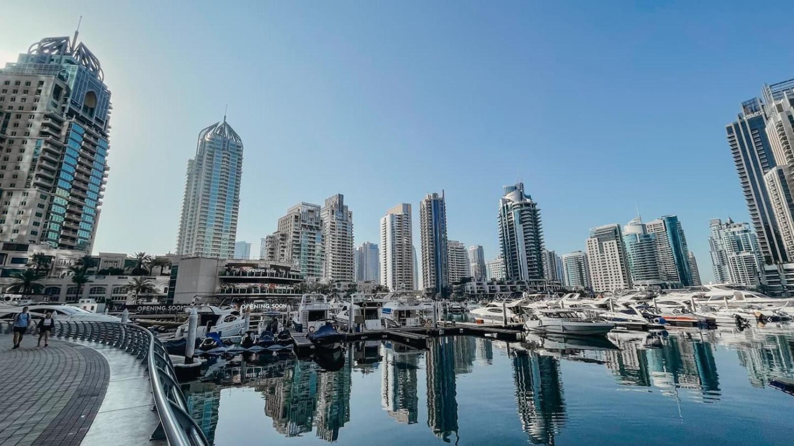 Charming Warm Suite With Amazing Views Of The City Dubai Exteriör bild