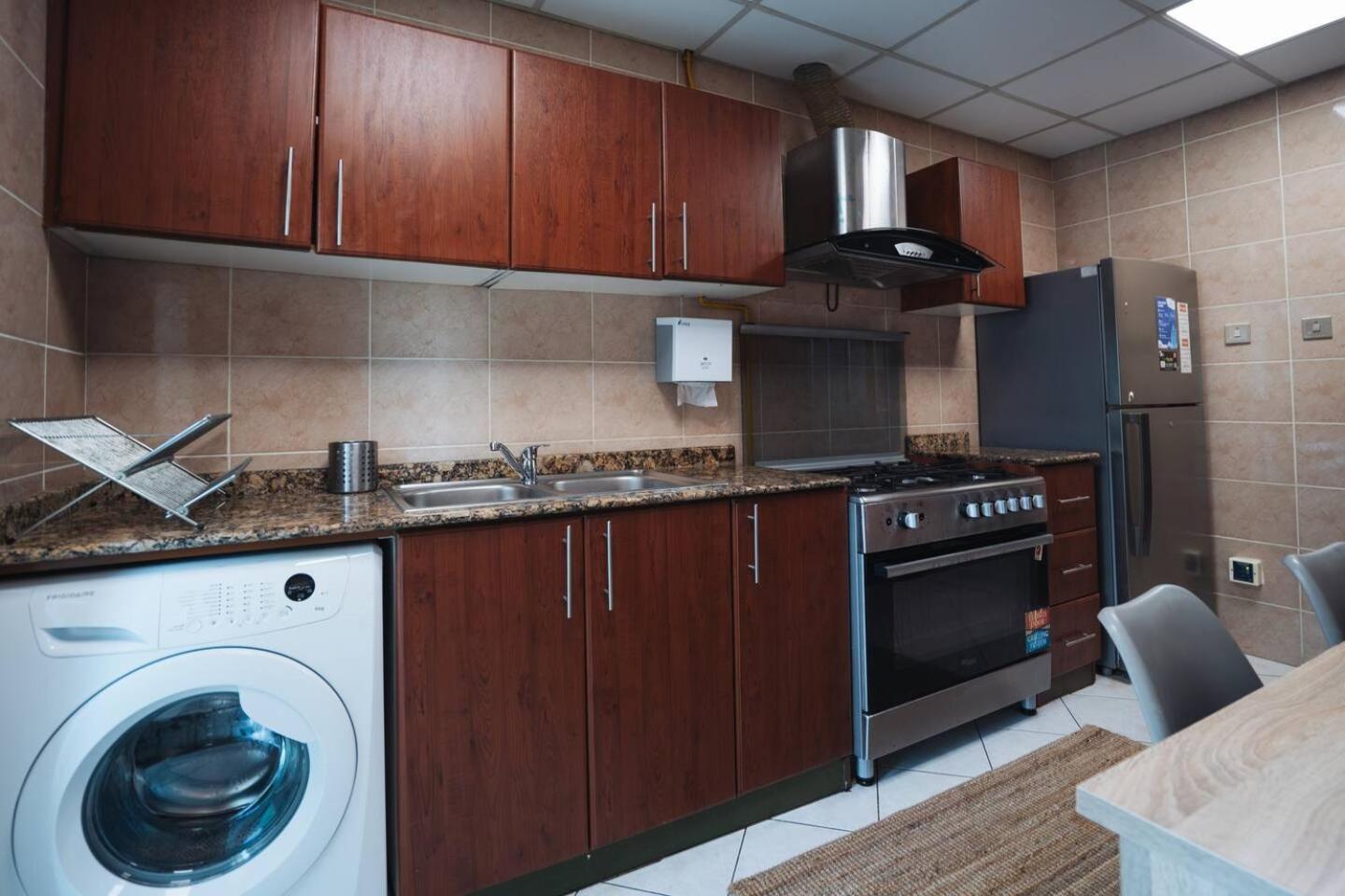 Charming Warm Suite With Amazing Views Of The City Dubai Exteriör bild